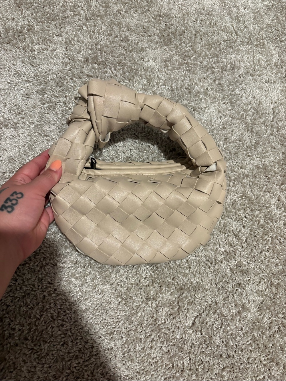 Woven Shoulder Bag in Beige